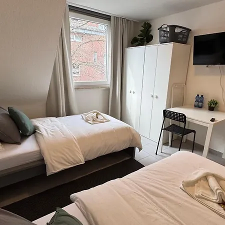 Dutti's - L 2 L 4 Beds L Tv L Wifi L Kitchen L Parking L Autobahn Daire Duisburg