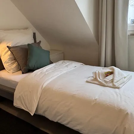 Dutti's - A L 2 L 4 Beds L Tv L Wifi L Kitchen L Parking L Autobahn * Duisburgo