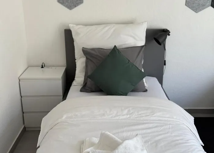 Dutti's - L 2 L 4 Beds L Tv L Wifi L Kitchen L Parking L Autobahn