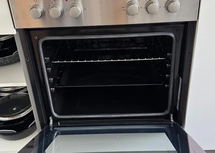 Dutti's - L 2 L 4 Beds L Tv L Wifi L Kitchen L Parking L Autobahn Daire