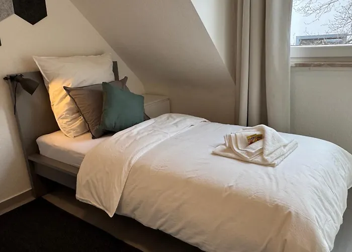 A L 2 L 4 Beds L Tv L Wifi L Kitchen L Parking L Autobahn * Duisburg