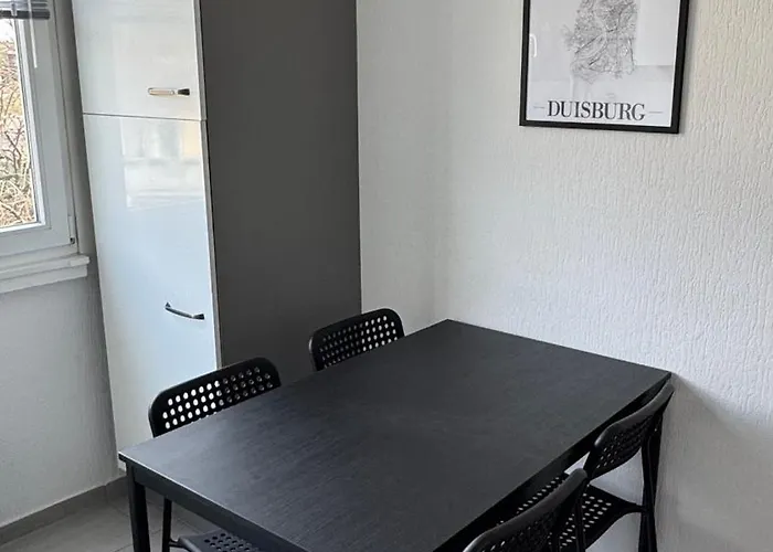 Dutti's - L 2 L 4 Beds L Tv L Wifi L Kitchen L Parking L Autobahn